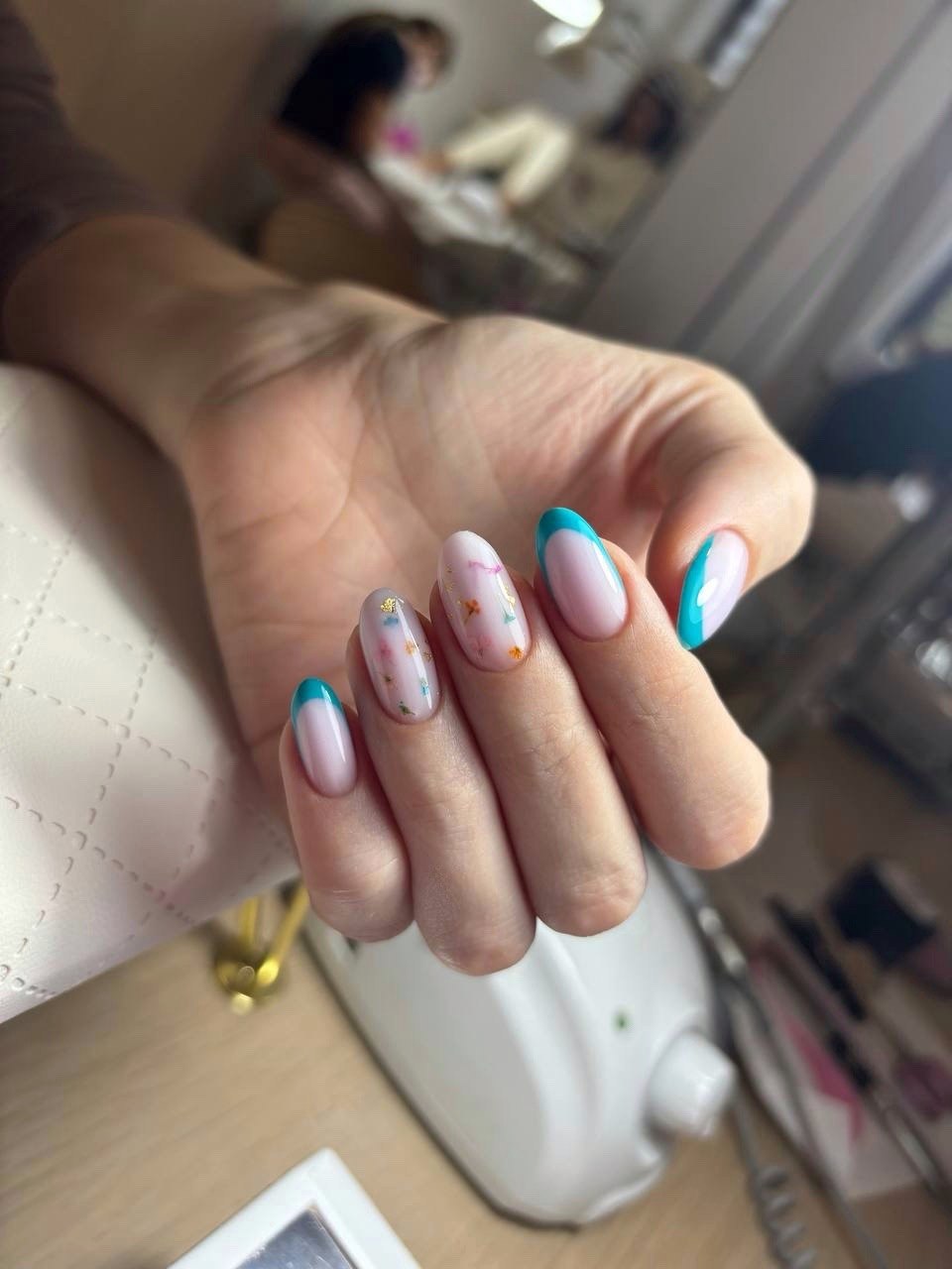 Nails Club — prace
