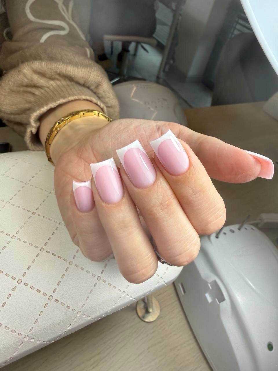 Nails Club — prace